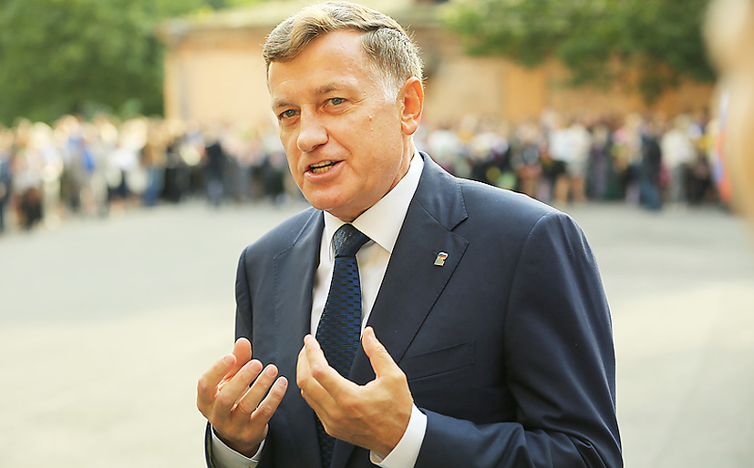 Макаров председатель законодательного собрания санкт петербурга